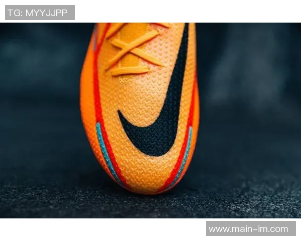 耐克科比联名球鞋重磅回归融入足球鞋设计灵感引发期待 耐克科比联名球鞋重磅回归融入足球鞋设计灵感引发期待