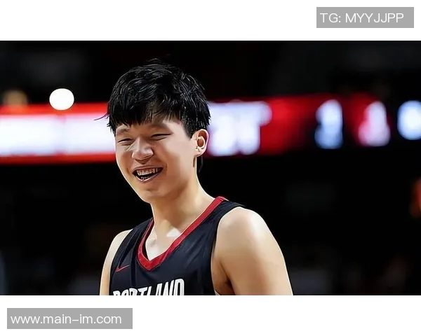 刘维伟透露瀚森早晨8点到馆训练克林根并未与其同组进行力量训练 刘维伟透露瀚森早晨8点到馆训练克林根并未与其同组进行力量训练